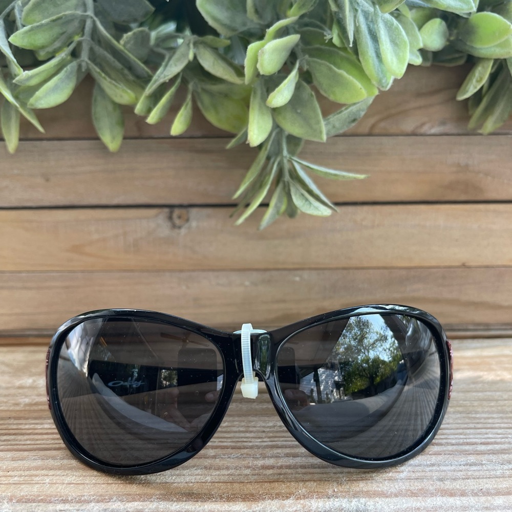 BRAND NEW Vintage Oakley Belong Sunglasses .